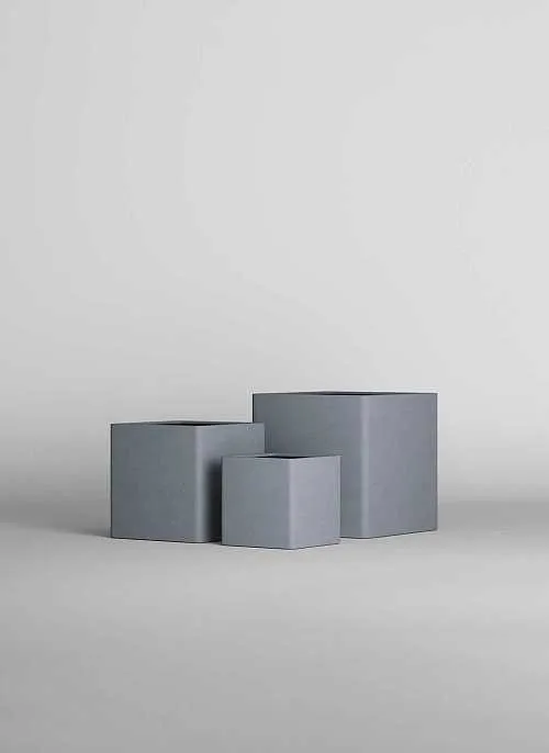 Кашпо CONCRETIKA КВАДРО, фактура Арктик грей, размер 30×30×30