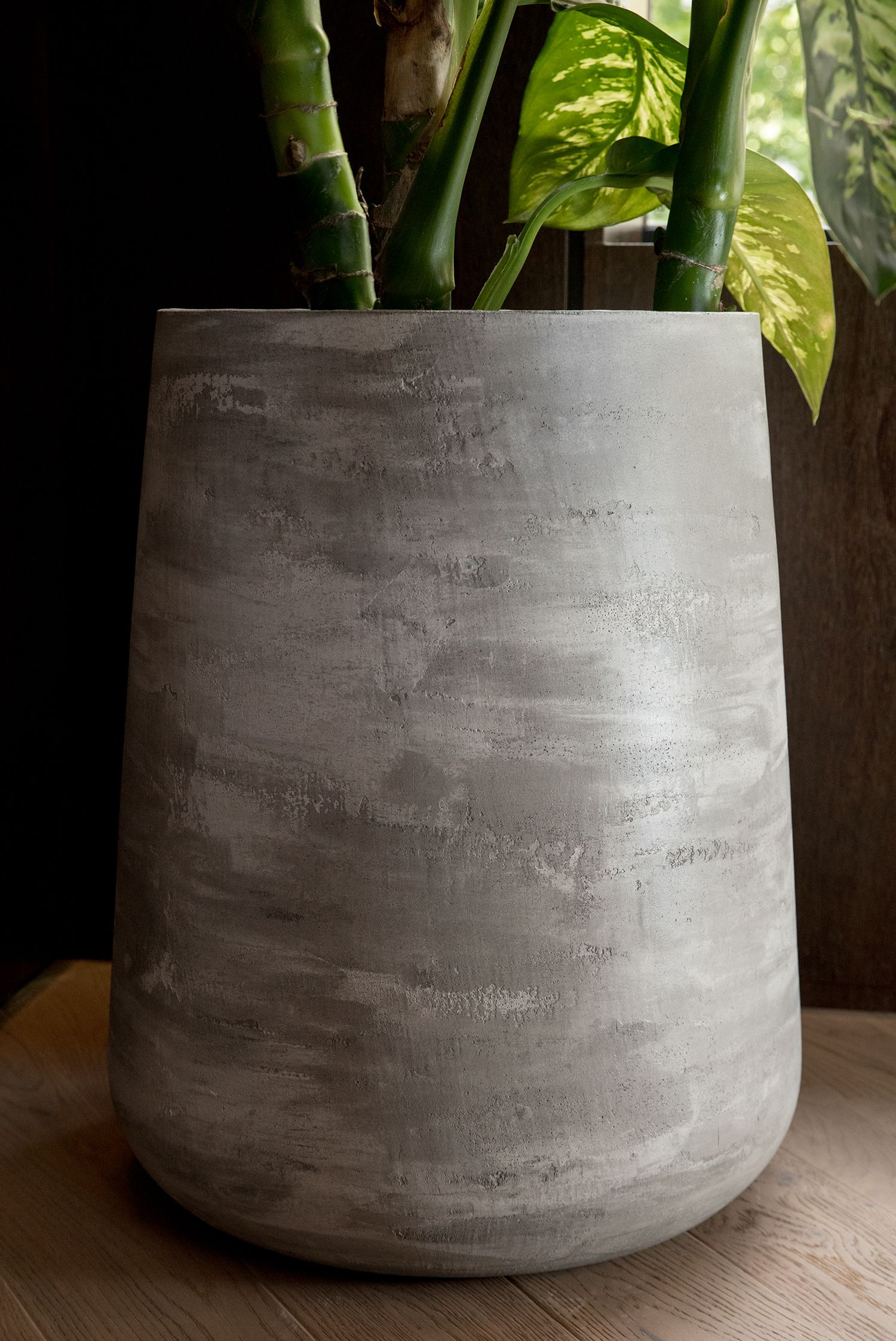 cone 38x60 concrete dark grey 2022